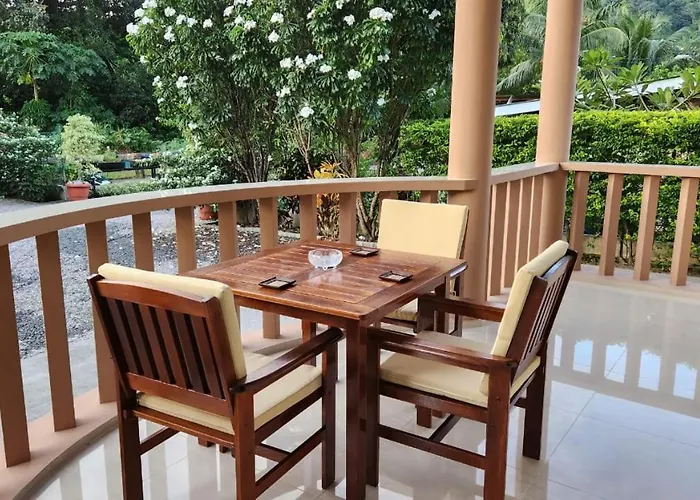 Self-catering Beau Vallon (Mahe)
